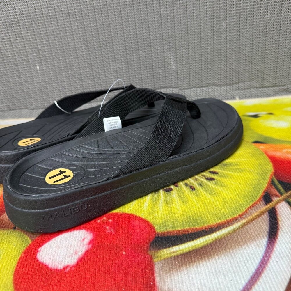 Malibu Men's Black Flip Flops Sandals Size 11 Comfortable Beachwear - Picture 8 of 8